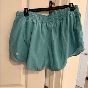 lululemon athletica Hotty Hot 2.5 Shorts